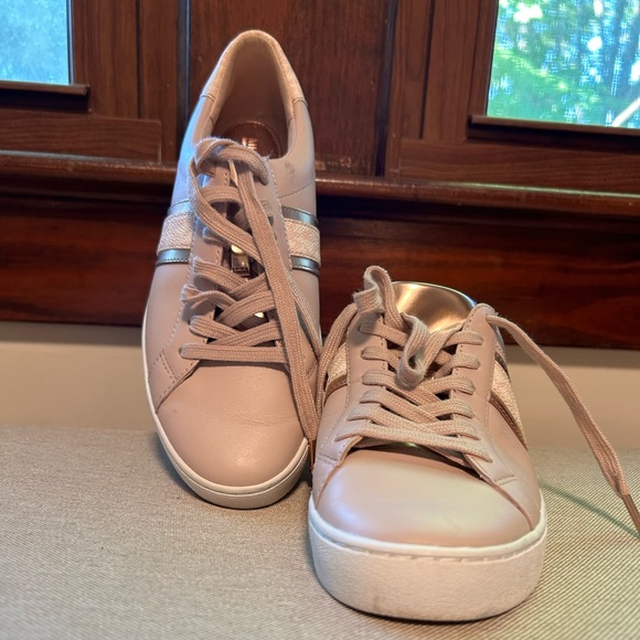 Michael Kors pink/rose gold leather sneakers - Picture 4 of 6